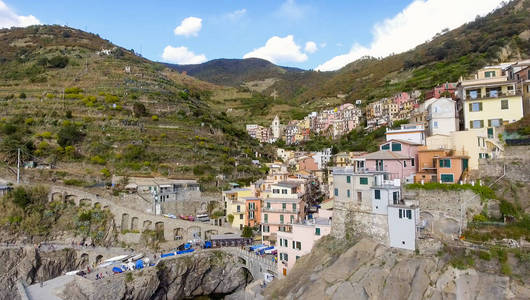 Manarola 的鸟瞰图。五的土地，从天空，意大利