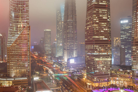 现代的城市夜景，上海浦东，陆家嘴，