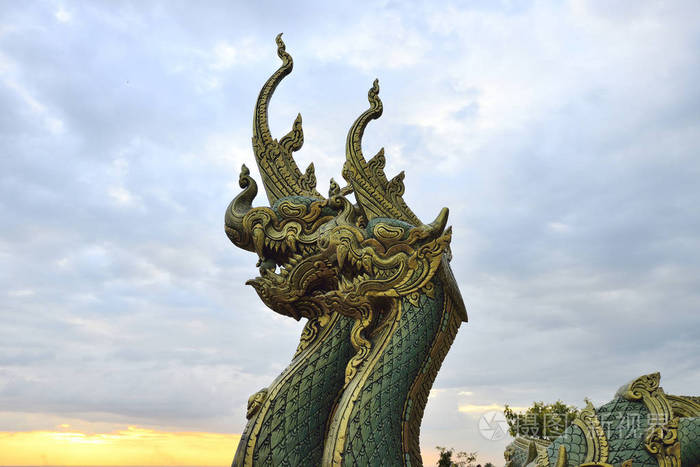 娜迦雕塑在北部泰国旧寺