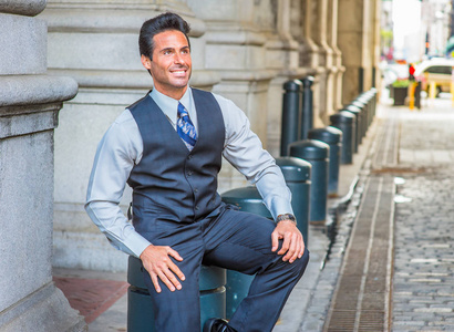 中年美国商人旅行,在纽约工作照片