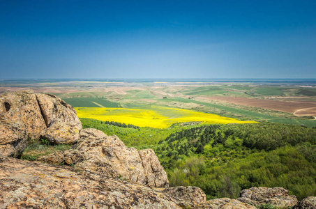 岩石地层中 Dobrogea，Tulcea 县，罗马尼亚