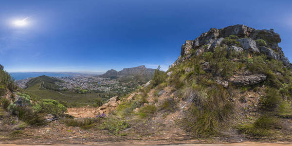 完整的 360 虚拟现实的狮子的头和桌山的山峰在南非开普敦