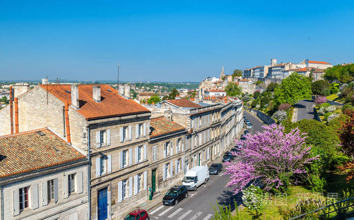 在法国昂古莱姆的历史建筑