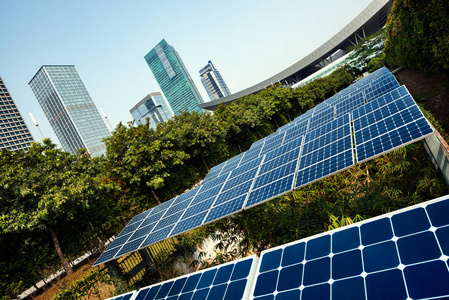 在城市中的太阳能电池板