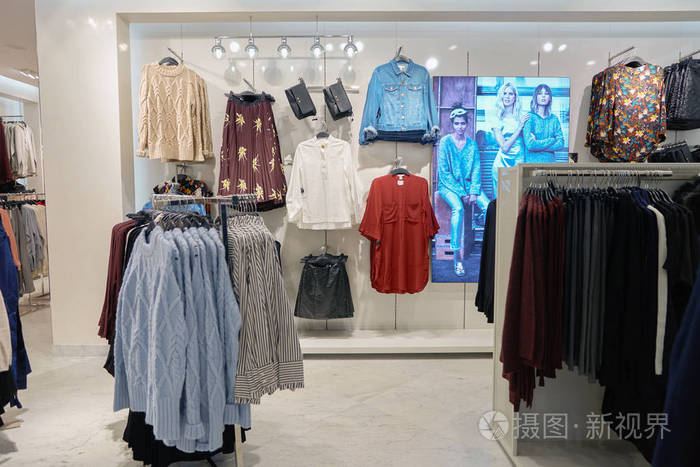 里面的 H M 店在香港照片-正版商用图片0ydnvn-摄图新视界
