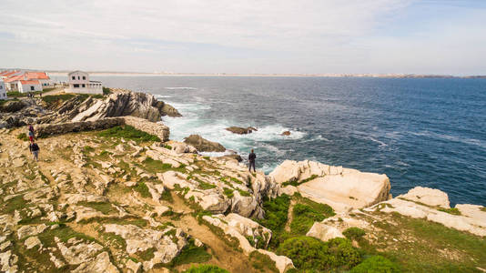 岛屿 Baleal 加德纳尔佩尼切在葡萄牙西海岸海洋岸上