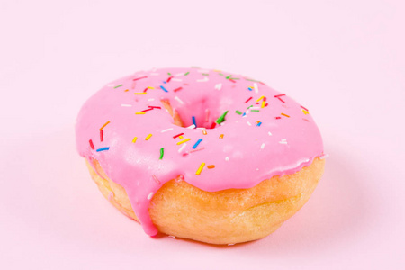 粉色甜甜圈图片
