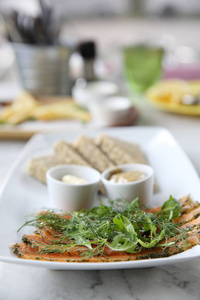 烟熏三文鱼 gravlax 与面包