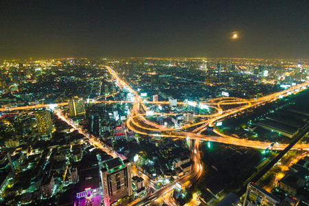 曼谷城市景观泰国夜间高速公路交叉口