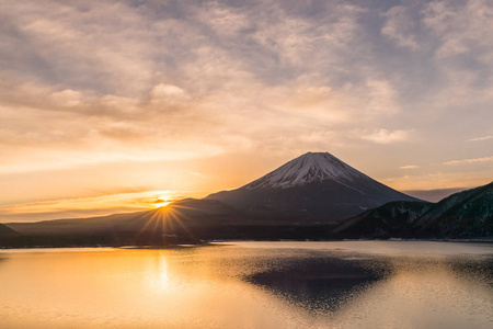 富士山在清晨