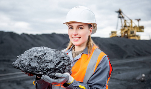 煤炭采矿工人照片