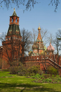 俄罗斯 莫斯科克里姆林宫与视图的 Nabatnaya 塔 报警铃塔 和圣瓦西里大教堂，世界著名的东正教教堂外面在红场克里姆