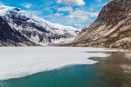 在挪威的 Nigardsbreen 冰川