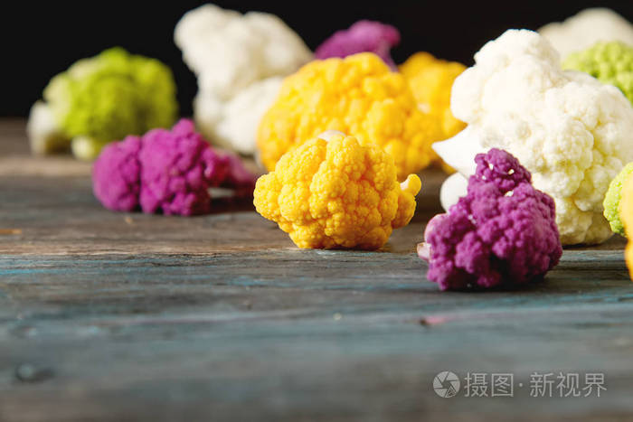 彩虹的食物 紫色的花椰菜 橘黄色花椰菜和br照片 正版商用图片0yg1lv 摄图新视界 彩虹的食物 紫色的花椰菜 橘黄色花椰菜和br照片 正版商用图片0yg1lv 摄图新视界