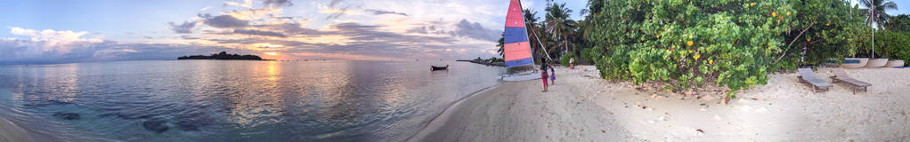 马尔代夫美丽的颜色。Rasdhoo 是一个小岛