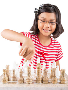小女孩下棋九
