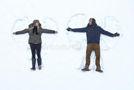 爱侣造雪天使