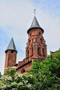 法国，风景如画的collonges la rouge村