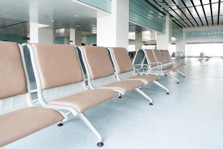 上海浦东机场的长椅图片