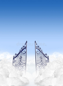 基督行为云中的天堂之门照片