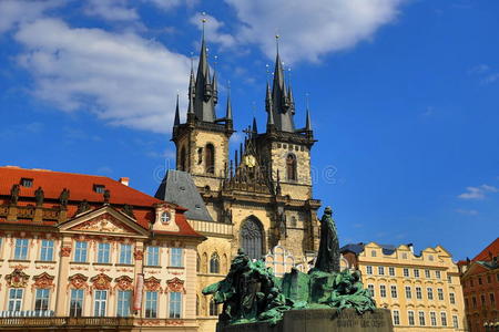 jan hus纪念碑，国家美术馆，老建筑，老城广场，布拉格，捷克共和国