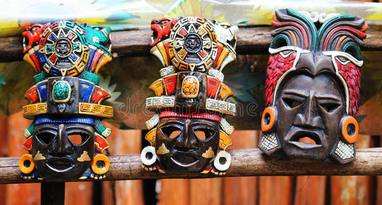 玛雅木制面具