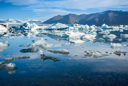 冰山在冰川泻湖，冰岛，全球变暖概念