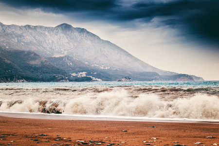 海景 暴风雨天气 海洋 天空和砂质海岸