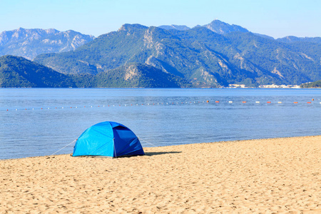 沙滩帐篷图片