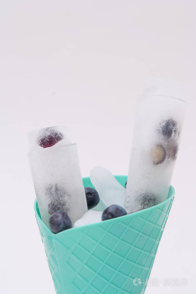 冰冰棍自制的新鲜水果,蓝莓味照片-正版商用图片0ym1hd-摄图新视界