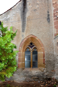强化中世纪萨克森教堂科德拉最大的Burzenland历史地区特兰西瓦尼亚罗马尼亚。 科德拉市被认为也是由德国人建立的。