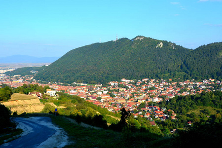 布拉索夫市的典型城市景观，一个位于罗马尼亚特兰西瓦尼亚的城镇，位于该国的中心。300000居民