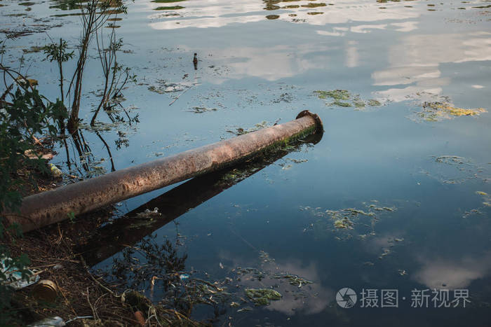 从工业废料的水和环境污染