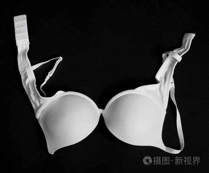 小的白色胸罩