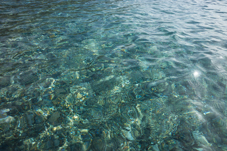 海水和石头底部