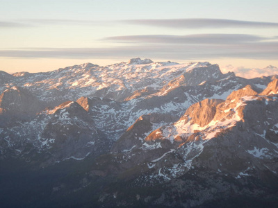 在德国的攀登山山脊 watzmann