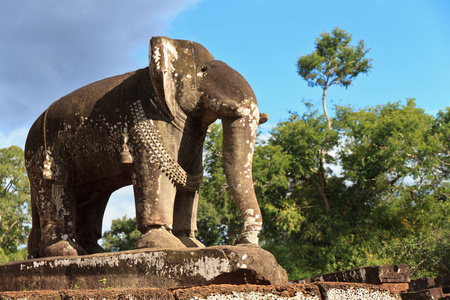 在吴哥窟东蓬寺大象雕像