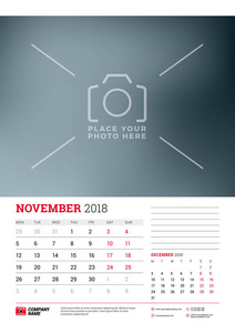 墙上日历计划模板为 2018 年。11 月 12 月。矢量设计打印模板与照片的地方。周从星期一开始