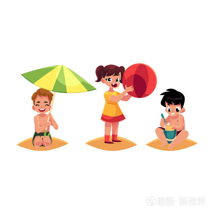 三个婴儿孩子男孩和女孩在沙滩上玩