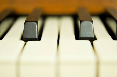 有选择地着重的钢琴键的特写