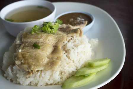 泰国美食蒸鸡饭照片