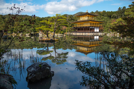 在日本京都的金阁寺