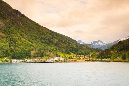 高山景观和挪威的峡湾