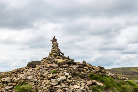 查看 Edale，峰值区国家公园，英国附近山上