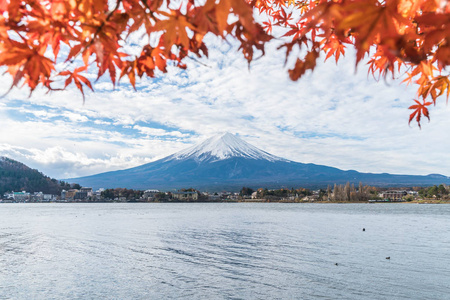 在日本河口湖湖山富士 San