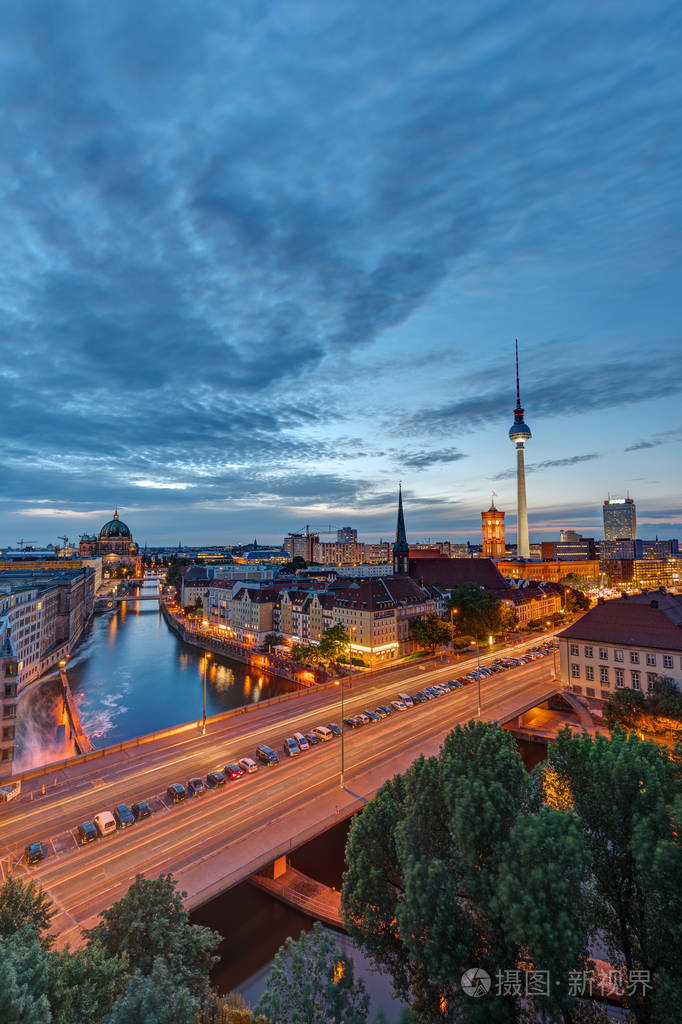 与著名的电视塔市中心柏林