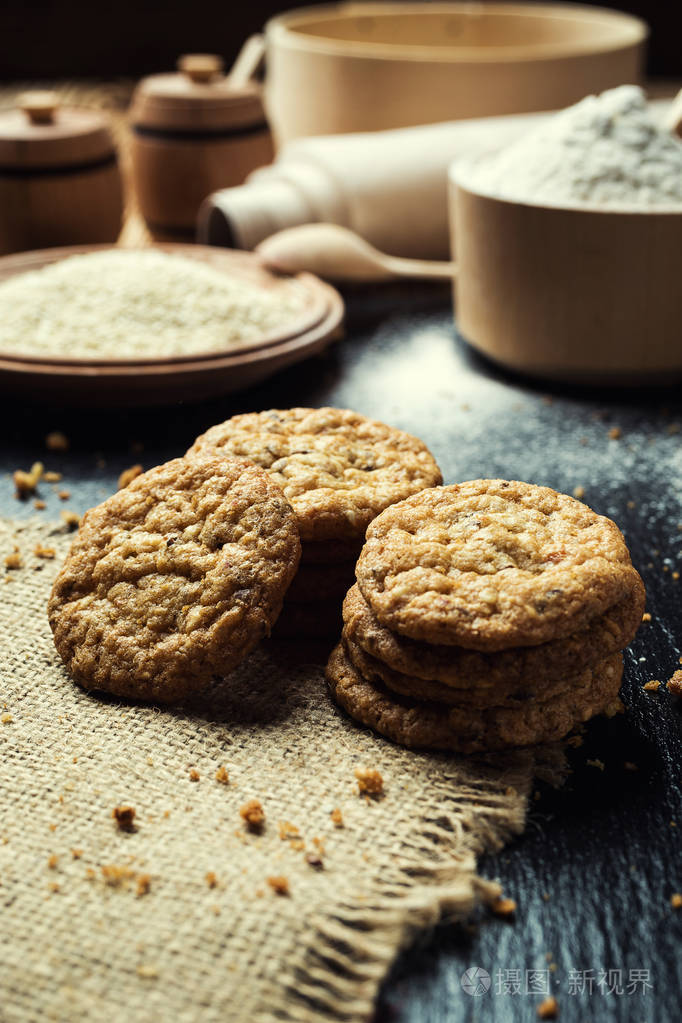 饼干甜饼干背景.国内堆积的黄油饼干模式概念,关闭宏.木制的桌子上的