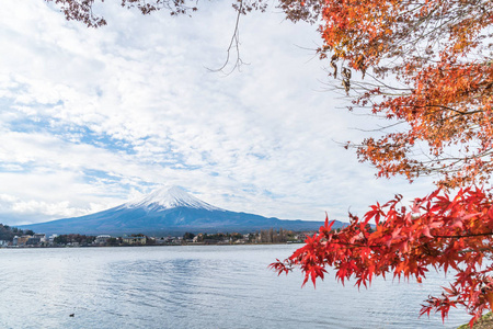 在日本河口湖湖山富士 San