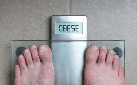 人的脚在重量上规模肥胖