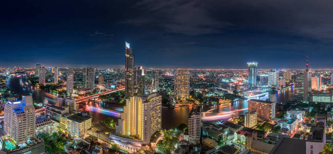 在夜晚场景，曼谷的泰国曼谷市全景图